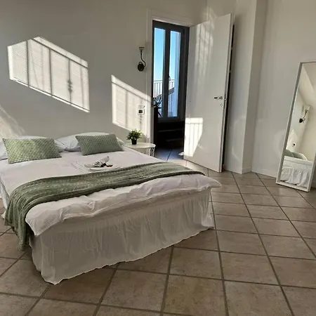 Attico Elegante Con Terrazza Panoramica, In Centro *