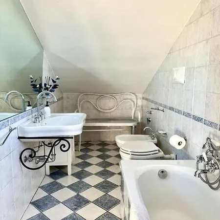 Apartment Attico Elegante Con Terrazza Panoramica, In Centro