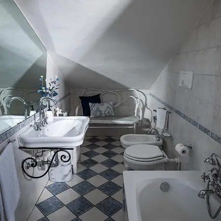 Attico Elegante Con Terrazza Panoramica, In Centro Appartamento Piacenza