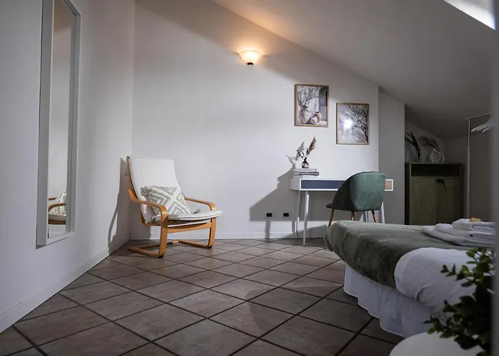 Attico Elegante Con Terrazza Panoramica, In Centro * Πιατσέντζα