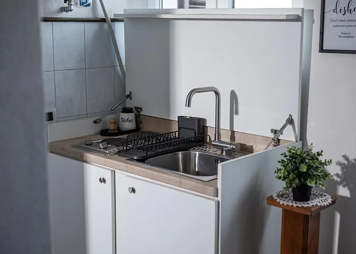 Attico Elegante Con Terrazza Panoramica, In Centro