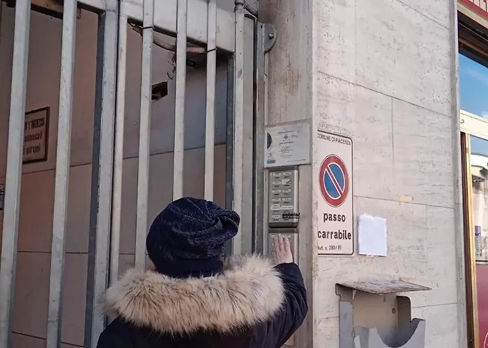 Attico Elegante Con Terrazza Panoramica, In Centro * Πιατσέντζα